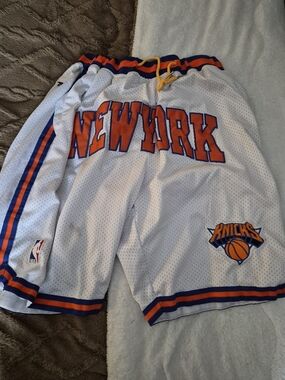 New York Knicks Men’s White Mesh Basketball Shorts